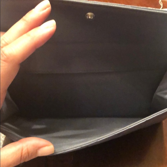 100% auth Classic Chanel lambskin wallet w/receipt - Picture 7 of 8